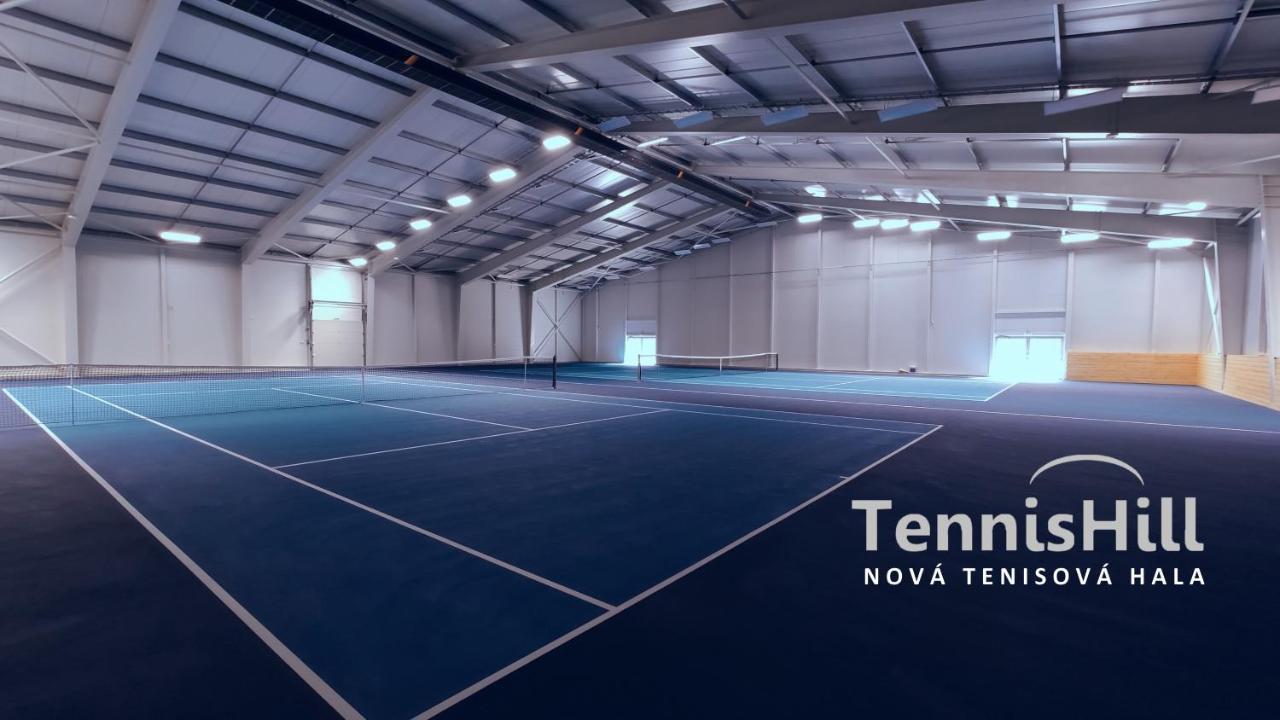 Tennishill Гавіржов Екстер'єр фото